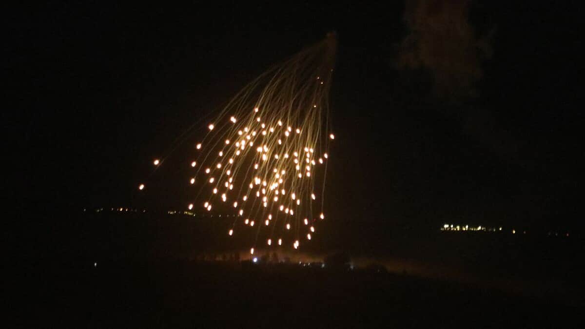 Le Hezbollah annonce avoir lancé une volée de roquettes sur le nord d'Israël