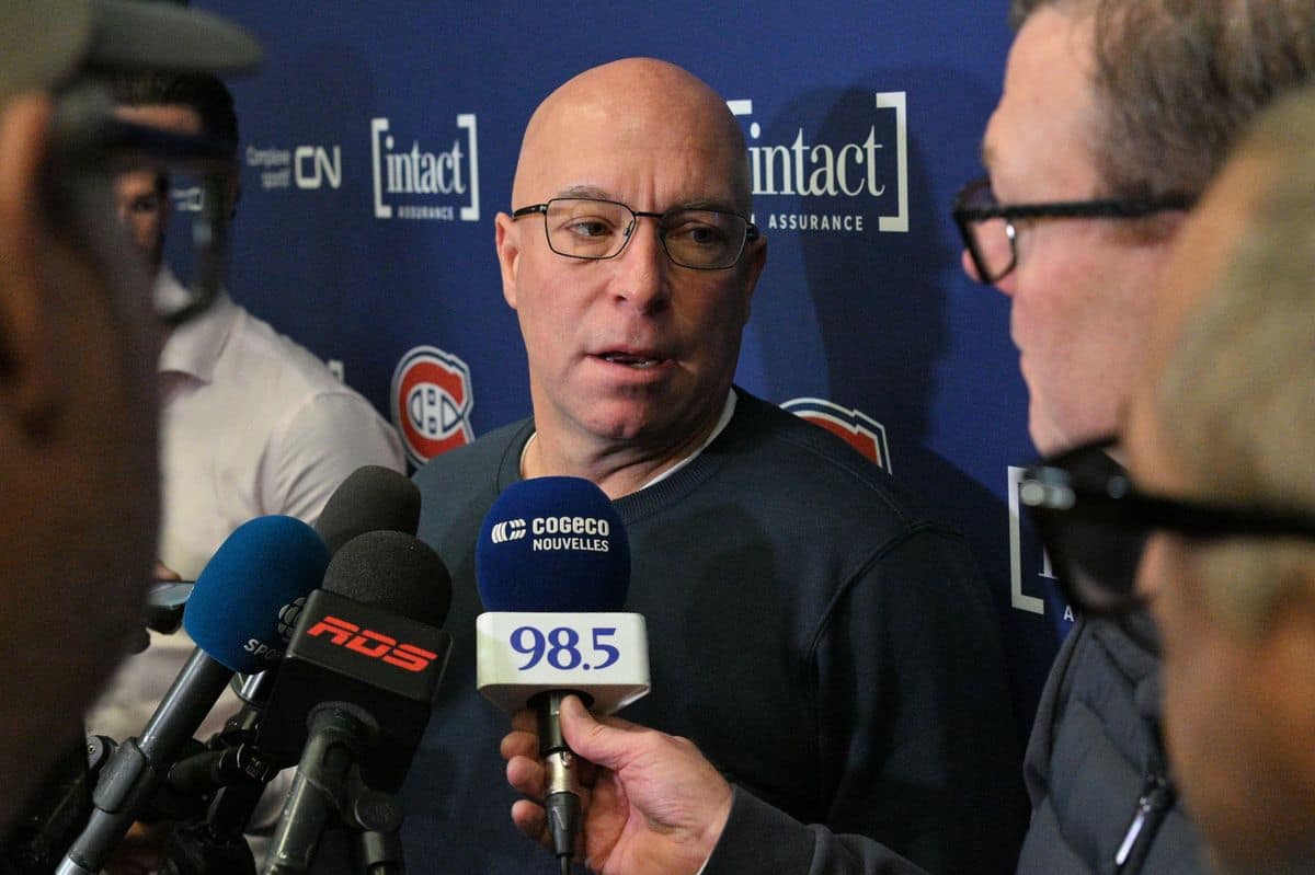 Non, Kent Hughes n'a pas &laquo;vol&eacute;&raquo; Lane Hutson: le jeune d&eacute;fenseur a d&eacute;fonc&eacute; un plafond interne chez les Canadiens