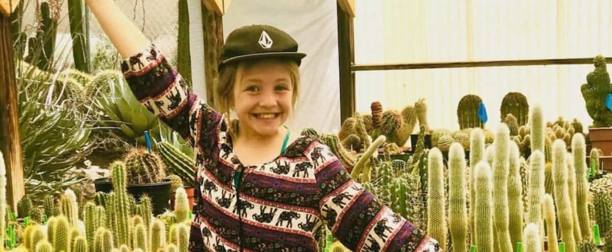 Elle tient sa boutique de plantes à seulement 13 ans