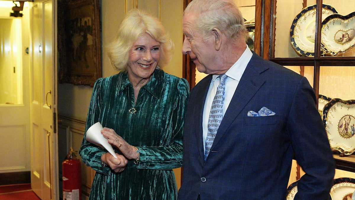 Annuler la visite de Charles III aux États-Unis serait «une grosse erreur», dit l’ambassadeur américain à Londres