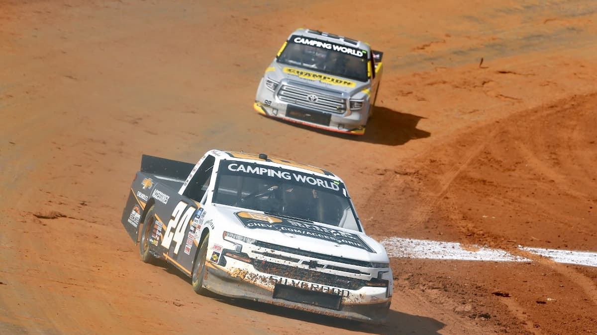 Nascar Raphael Lessard Schemes NASCAR : Raphaël Lessard s’offre un podium | JDM