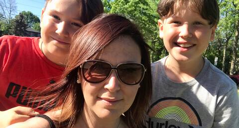 The repair of the Ole-Ox-Tours Bridge west of Montreal will force the closure of the school for the children of Mary-Eve Pinalt, Alexis (left) and Raphael.