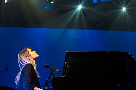 The heart of the pirate Exquisite and funny, the second evening of the Courier de Pirate Summer Festival drew 500 spectators gathered at the Armory to play the lubrication card.