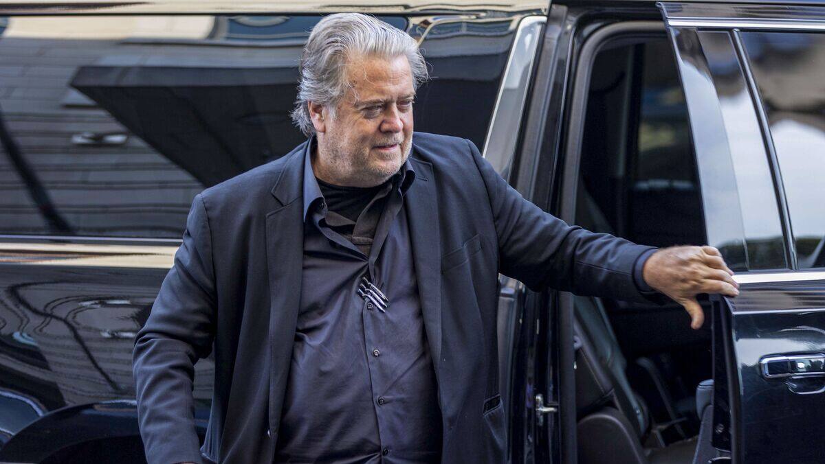 Le procès de Steve Bannon s'entame