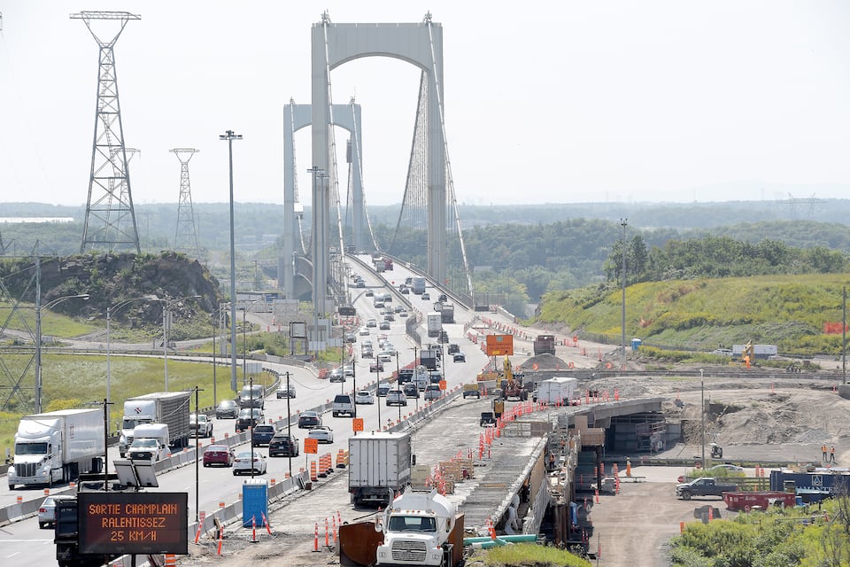 Pont PierreLaporte grand soulagement après avoir évité le cauchemar JDQ Pont PierreLaporte grand soulagement après avoir évité le cauchemar JDQ