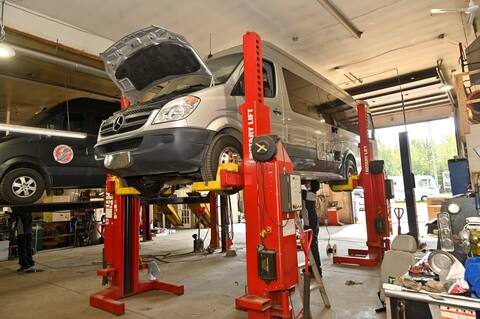 GEN - SYLVAIN ET SAMUEL VEZEAU