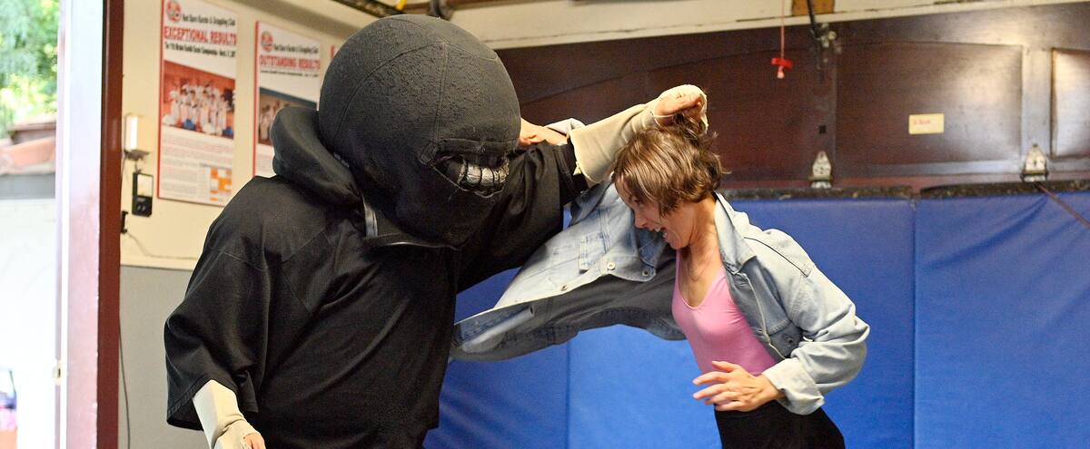 Autodéfense: un cours pour survivre à son agresseur