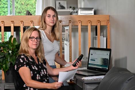 GEN - MÉLANIE CARON ET GABRIELLE SIRIGNANO GEN - MÉLANIE CARON ET GABRIELLE SIRIGNANO