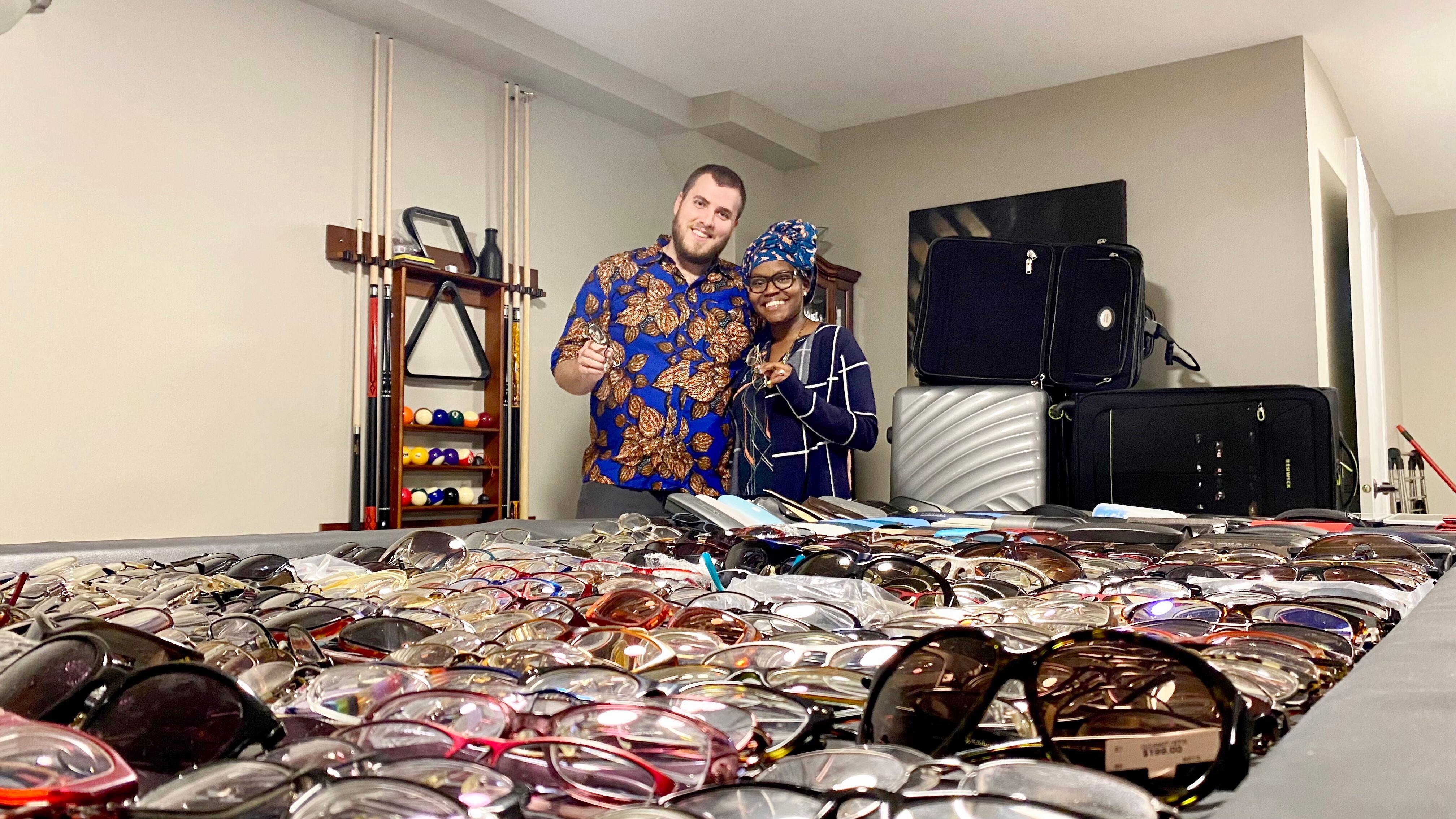 Amoureux du B&eacute;nin, ce Qu&eacute;b&eacute;cois y donnera des centaines de paires de lunettes usag&eacute;es