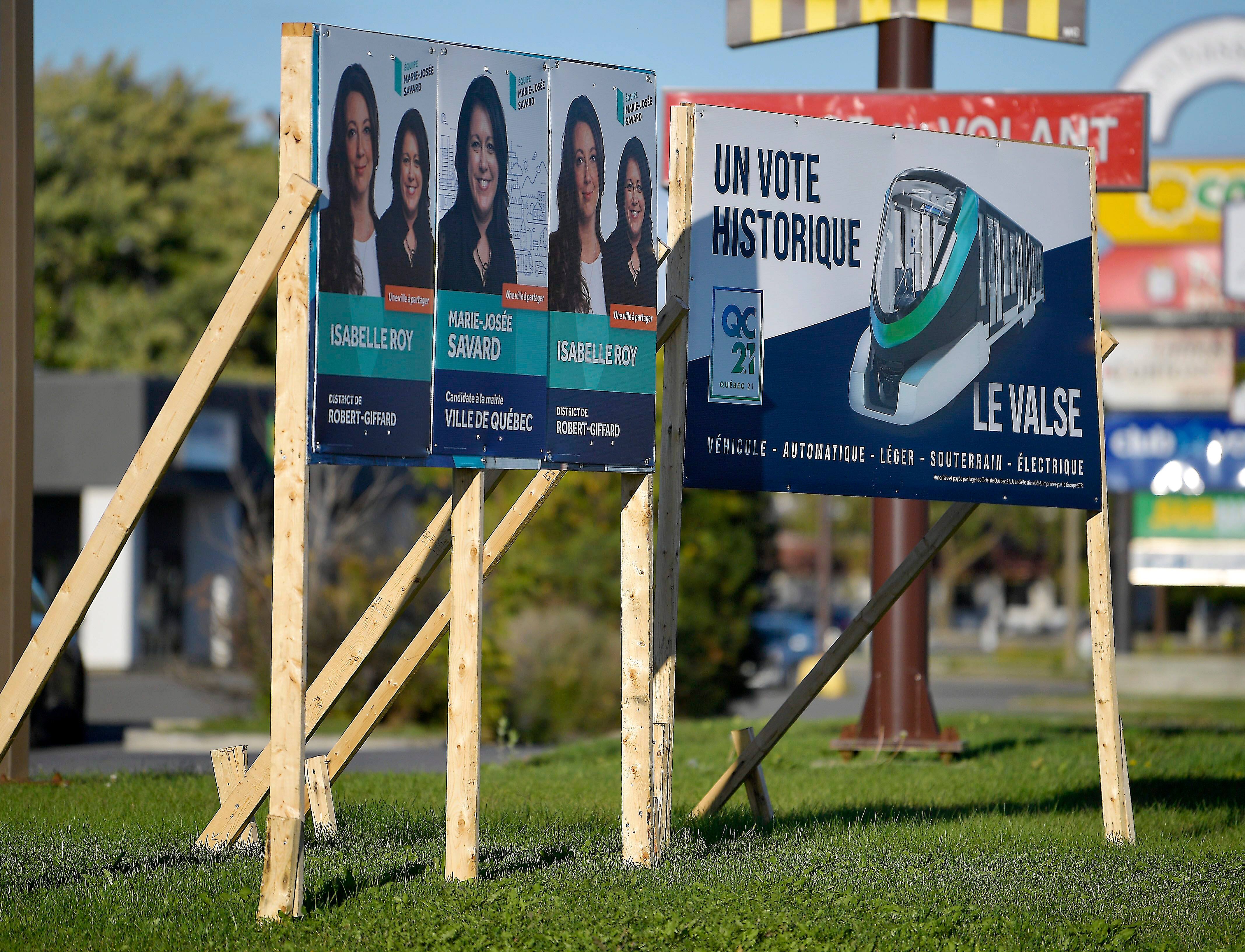 Des dizaines de vols d&rsquo;affiches &eacute;lectorales &agrave; Qu&eacute;bec