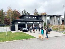 Les meubles de Dominic Lacroix aux ench&egrave;res