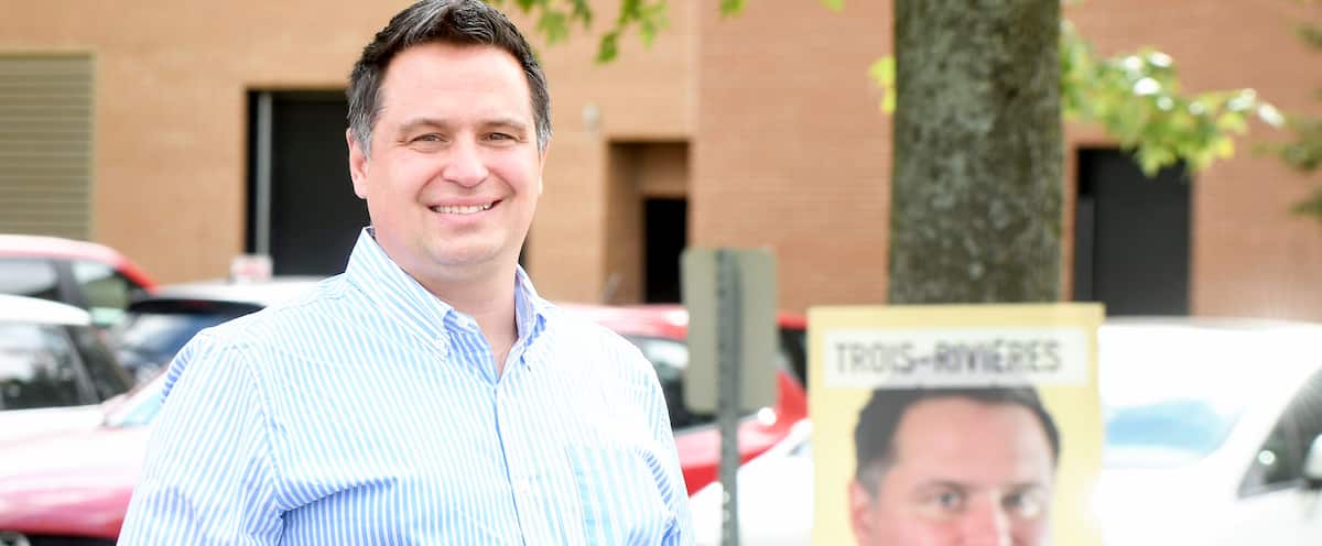 Une taupe aux élections chez les complotistes