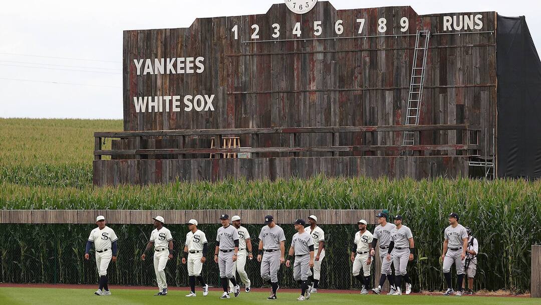 BBA-BBN-BBO-SPO-MLB-AT-FIELD-OF-DREAMS---CHICAGO-WHITE-SOX-V-NEW