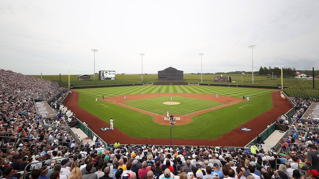 BBA-BBN-BBO-SPO-MLB-AT-FIELD-OF-DREAMS---CHICAGO-WHITE-SOX-V-NEW