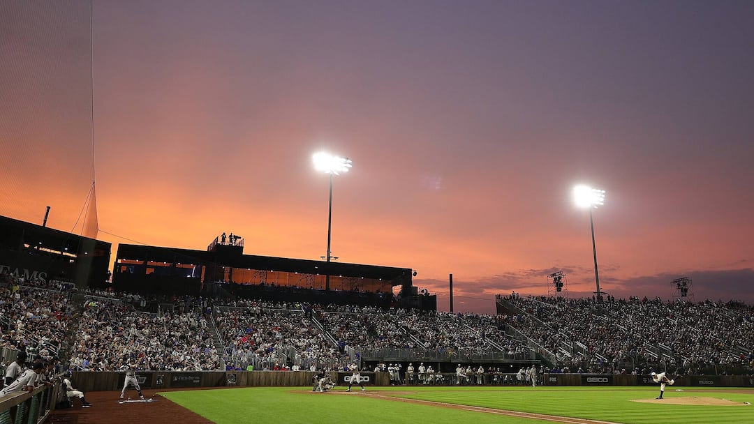 BBA-BBN-BBO-SPO-MLB-AT-FIELD-OF-DREAMS---CHICAGO-WHITE-SOX-V-NEW