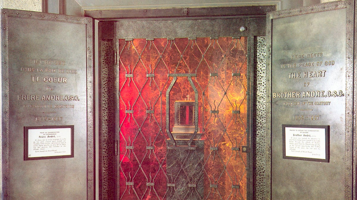 Deux vols et deux époques