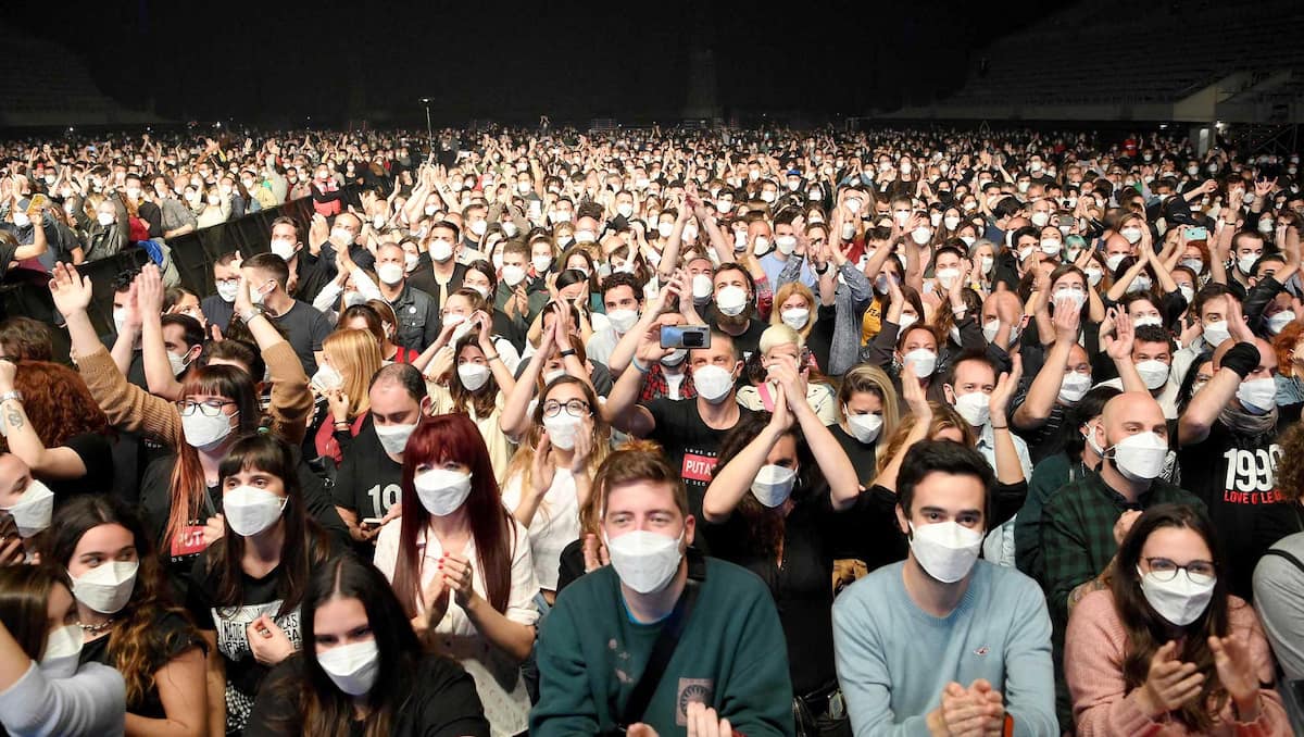 Réouverture des salles à pleine capacité: le retour du masque déçoit