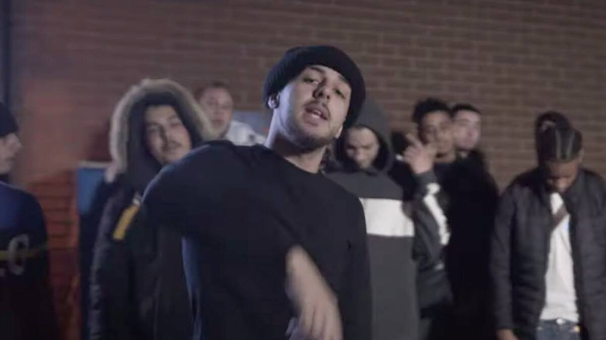 Coupable d’avoir aidé un proxénète