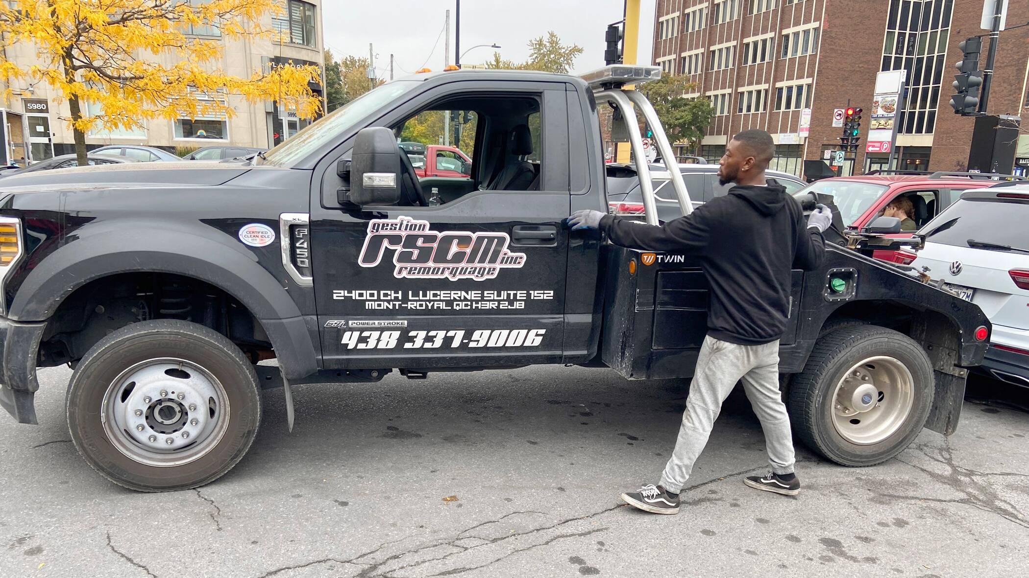 Stratag&egrave;me ill&eacute;gal: des remorquages &agrave; volont&eacute; dans l'ouest de Montr&eacute;al