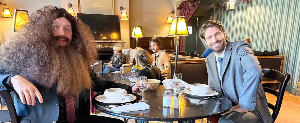 LOL :) tourne à Paris