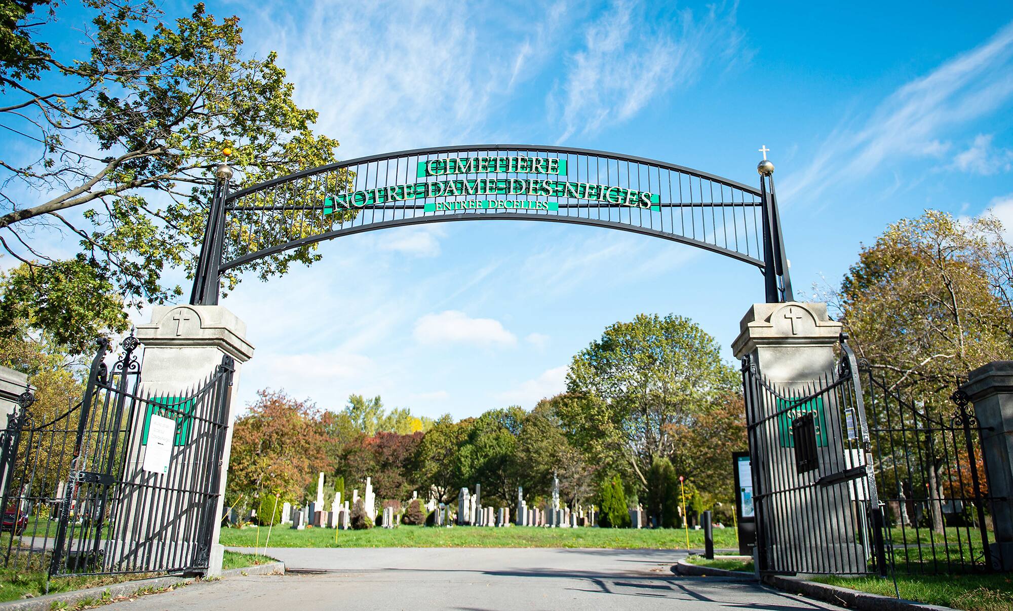 Gr&egrave;ve des employ&eacute;s de bureau du cimeti&egrave;re Notre-Dame-des-Neiges