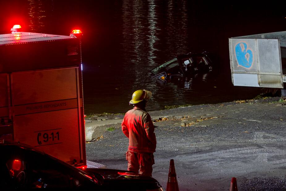 Image principale de l'article Un véhicule volé retrouvé englouti dans l’eau