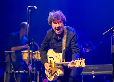 Famous Quebec singer and Victor's father, Robert Charlebois, will perform at La Tulip Cabaret in November 2021.