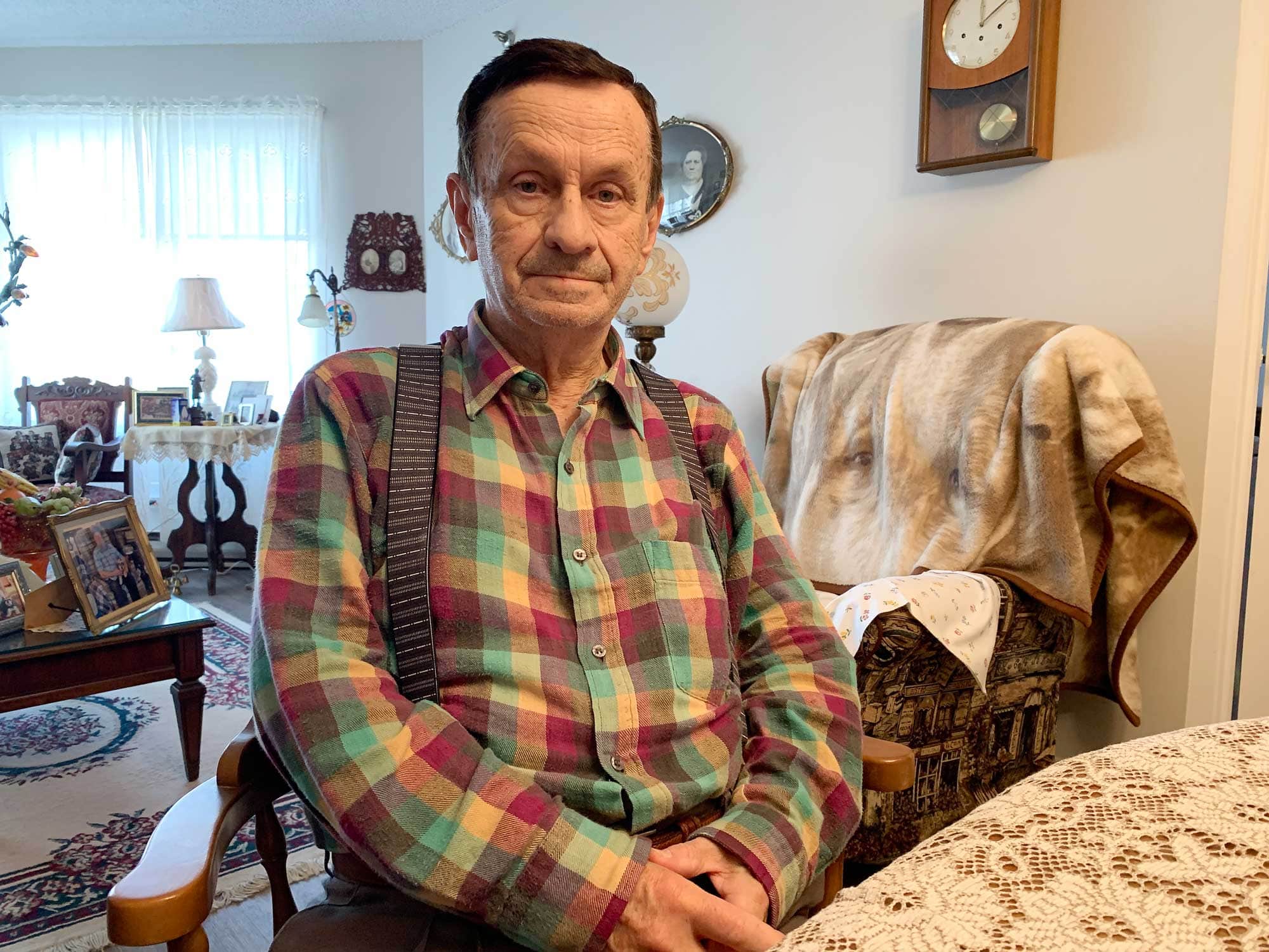 Marcel Emond aurait été forcé par Marc-André Robitaille de lui vendre sa maison pour une bouchée de pain.