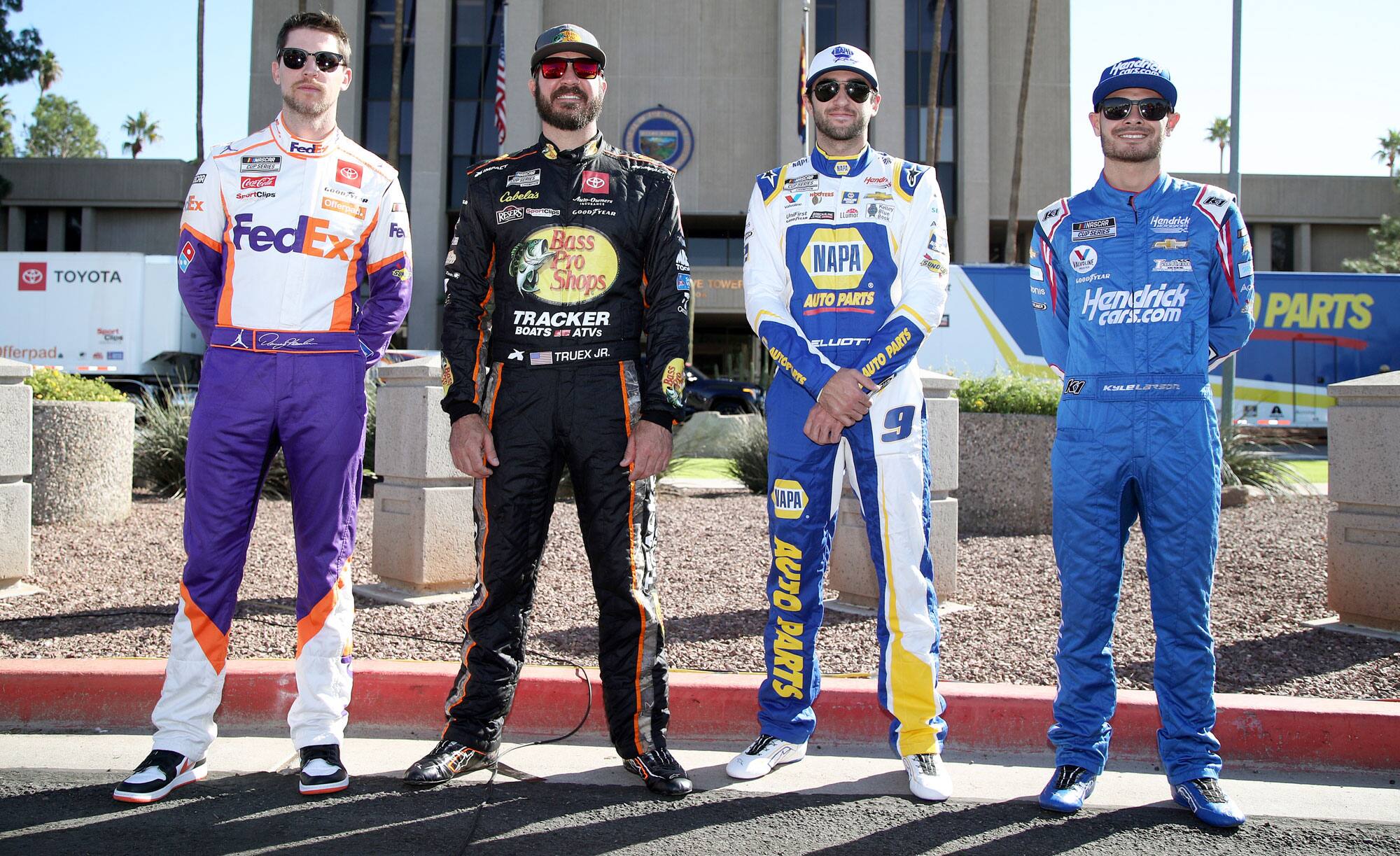 NASCAR 4 pilotos por un título Espanol News