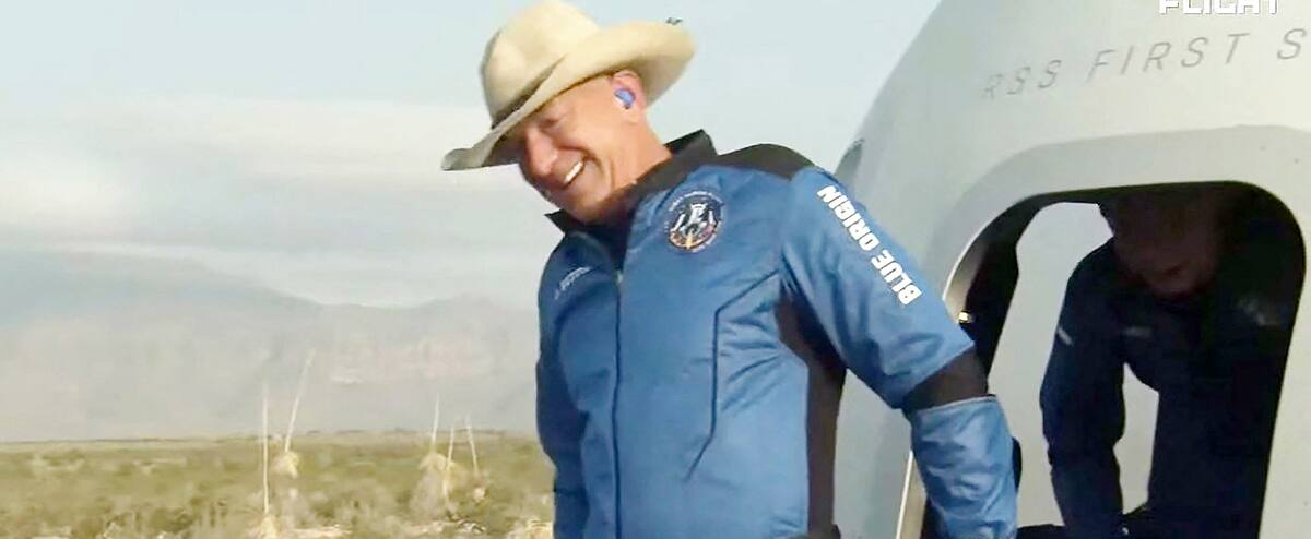 Jeff Bezos séduit par des habits de l’espace québécois