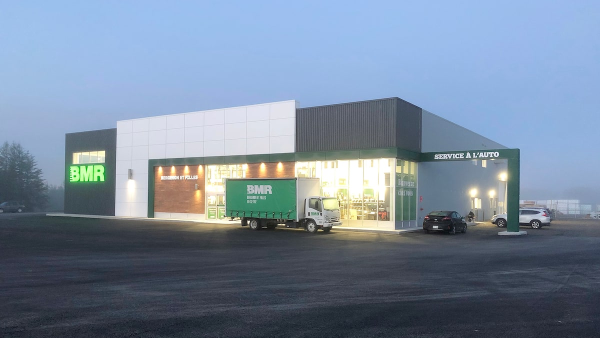 BMR: un service au volant à la quincaillerie