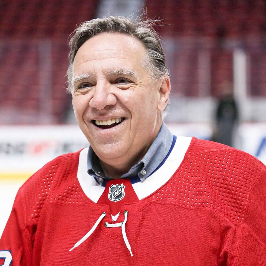 Image principale de l'article Le PCQ fustige Legault parce qu'il aime lire