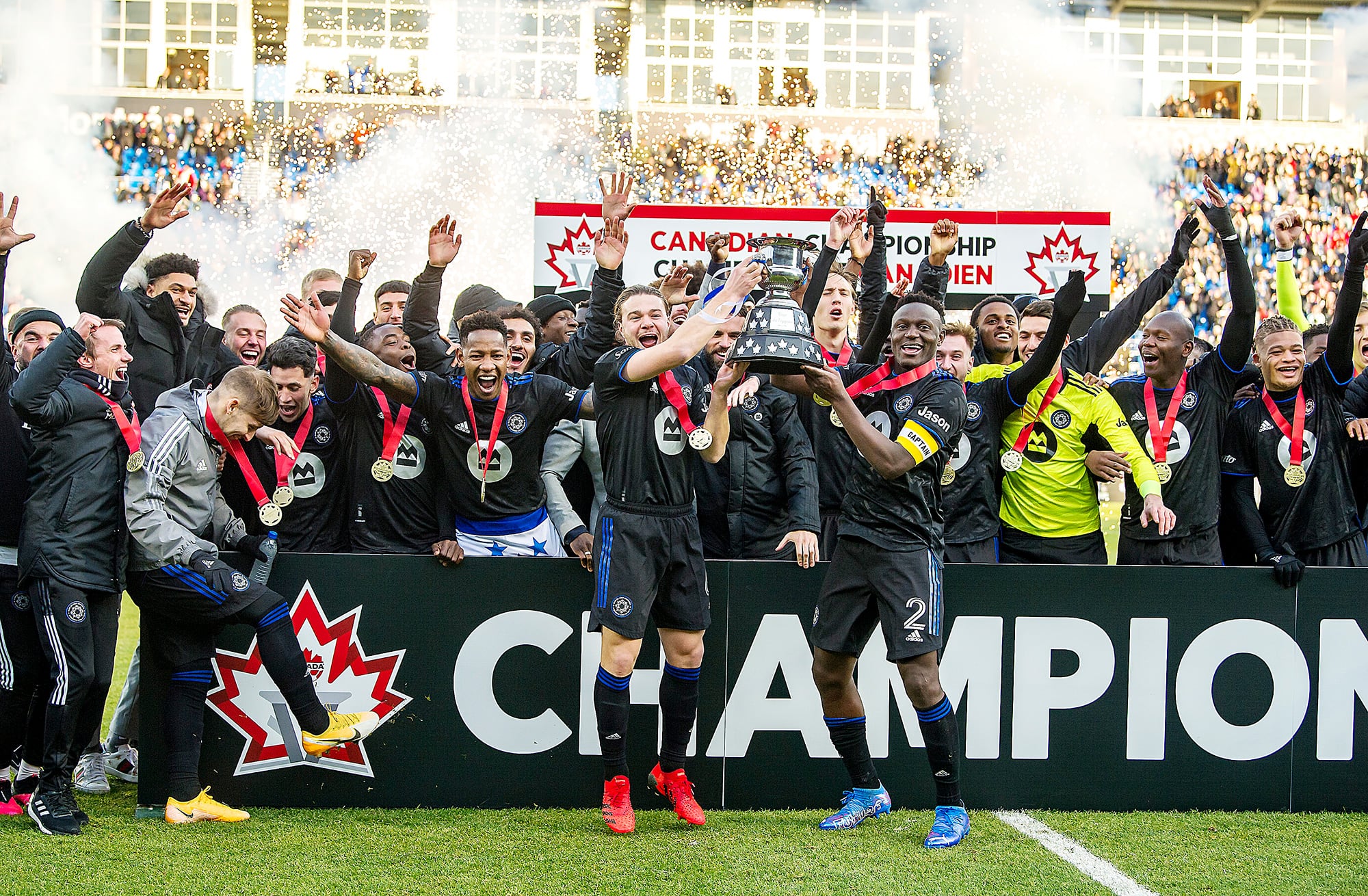 Le CF Montr&eacute;al champion canadien