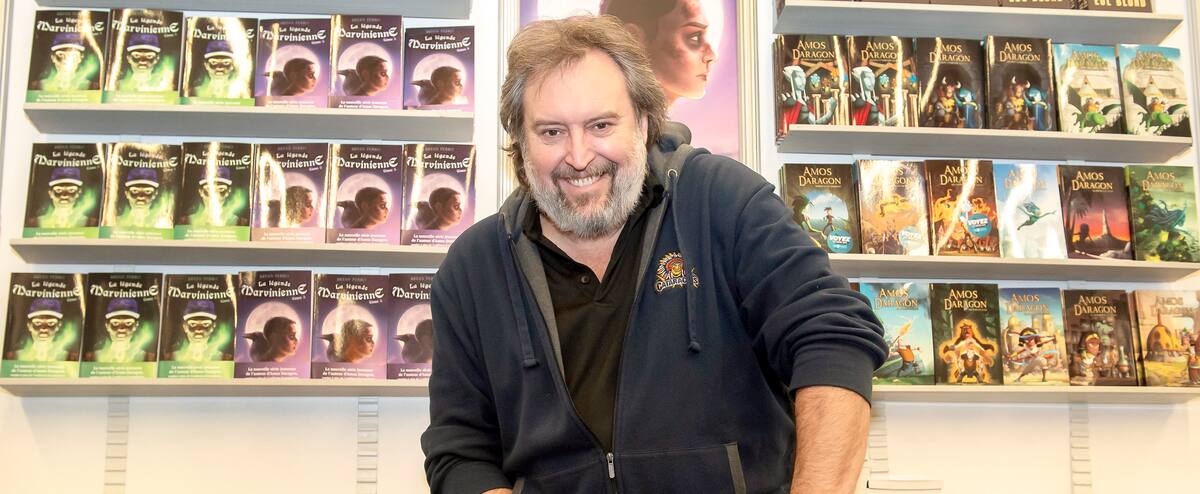 «J’écris des histoires pour les autres»