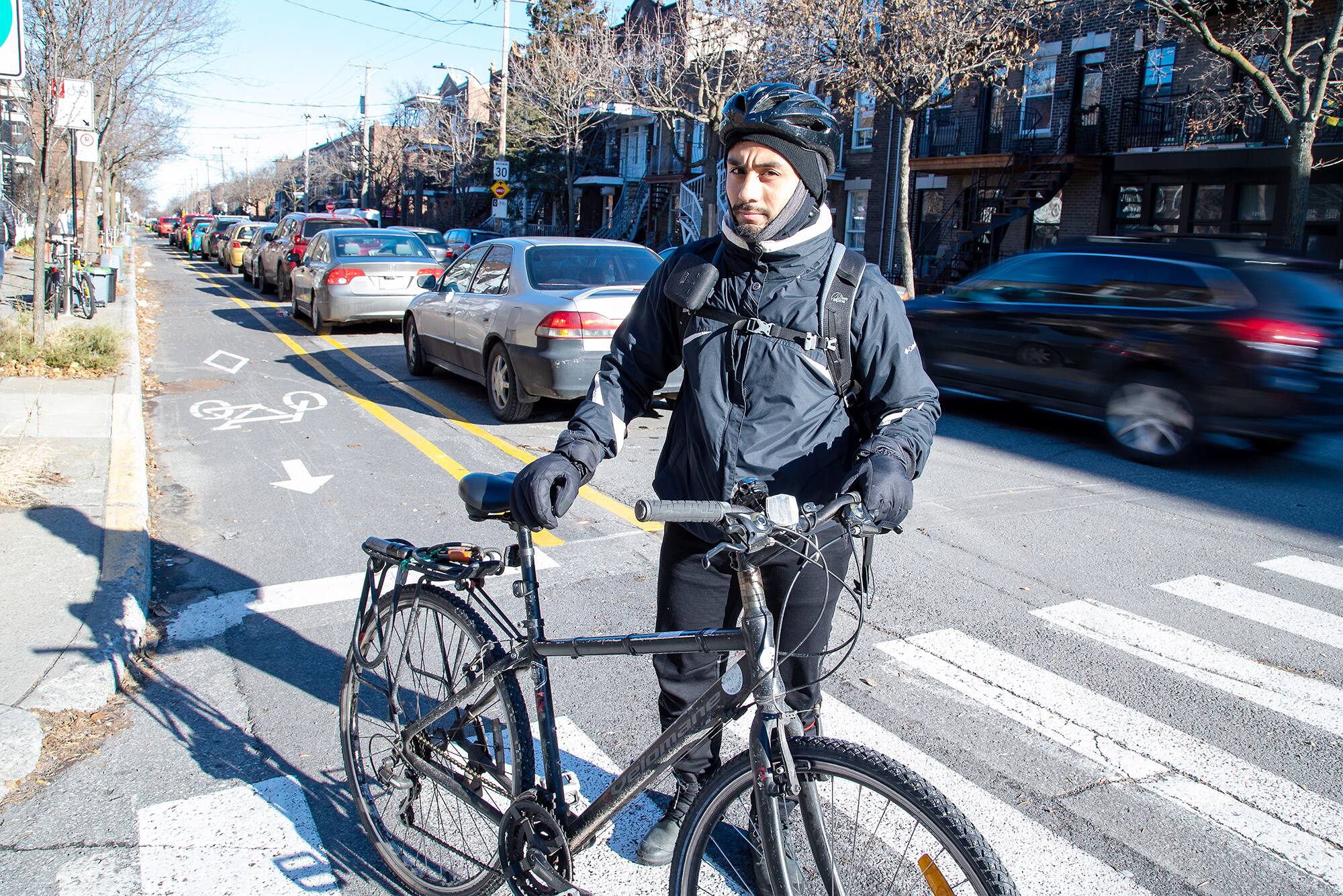 Un cycliste &laquo;poivr&eacute;&raquo; par un automobiliste