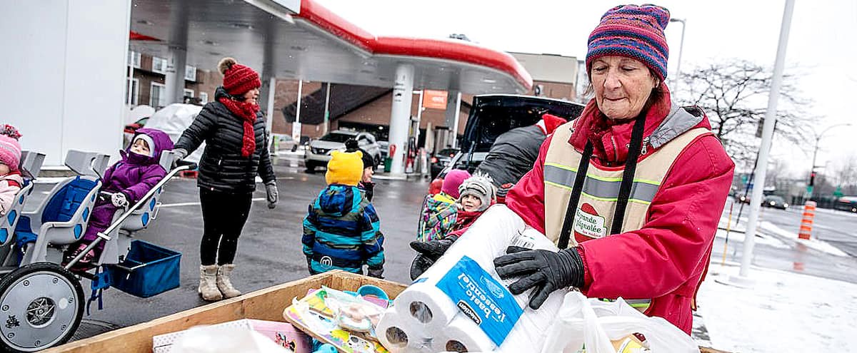 Paniers de Noël: l’inflation donne du mal aux banques alimentaires
