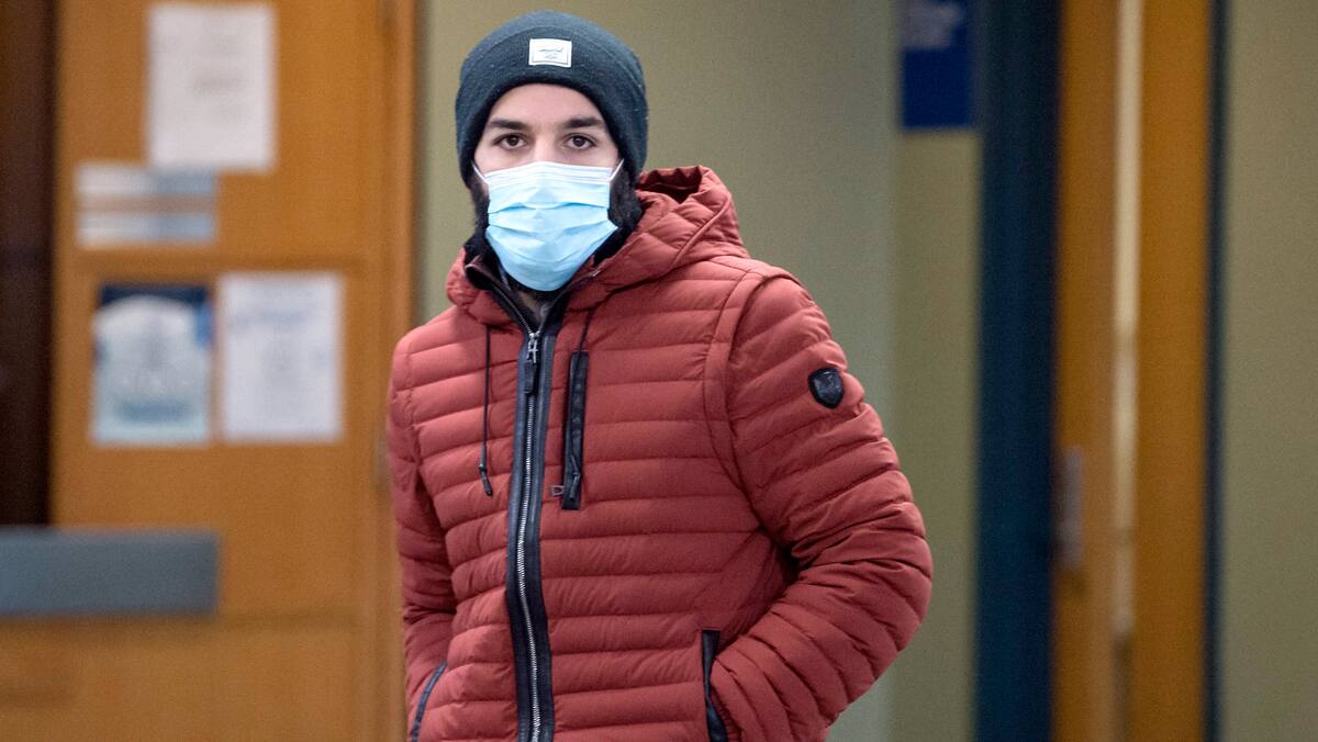 Un témoin raconte avoir été payé 100 $ pour faire le guet