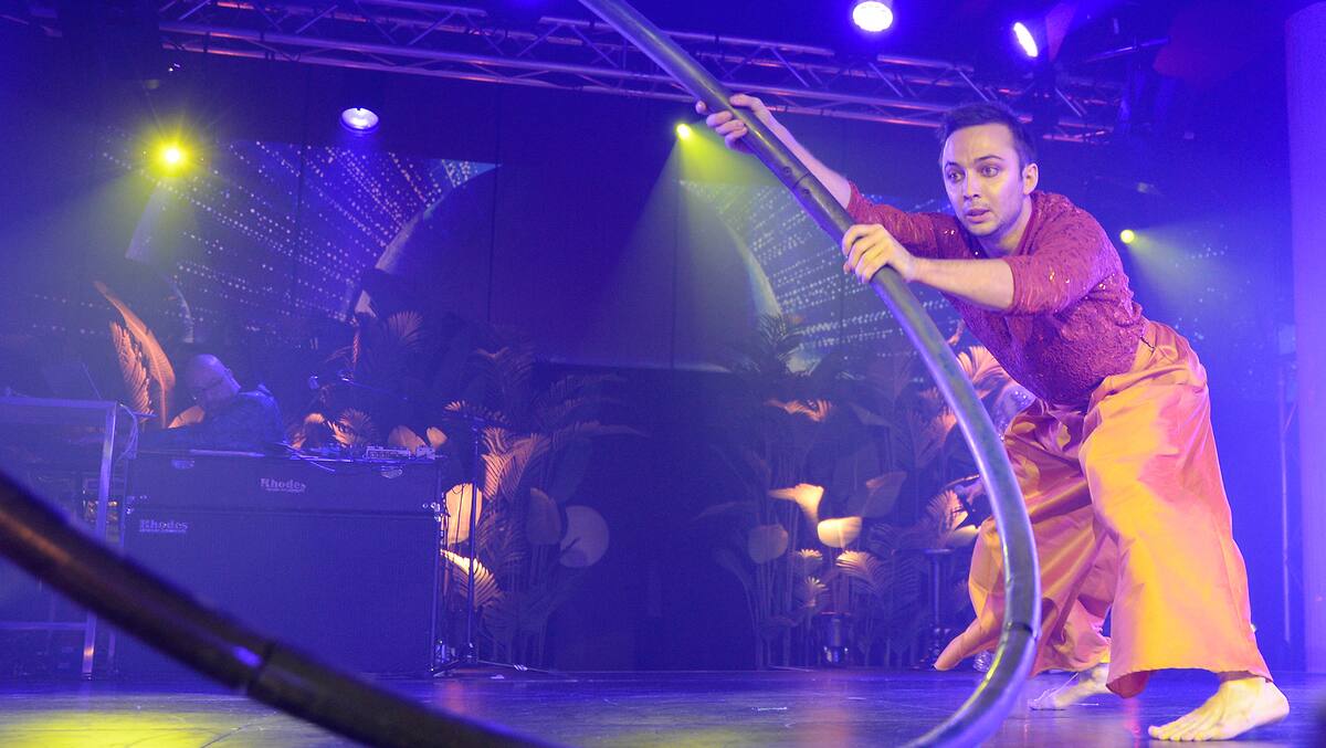 Cirque Éloize: Ode aux étoiles