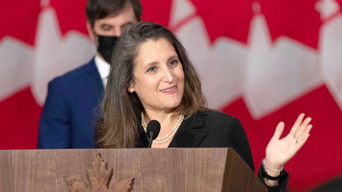 Freeland plus populaire que Trudeau