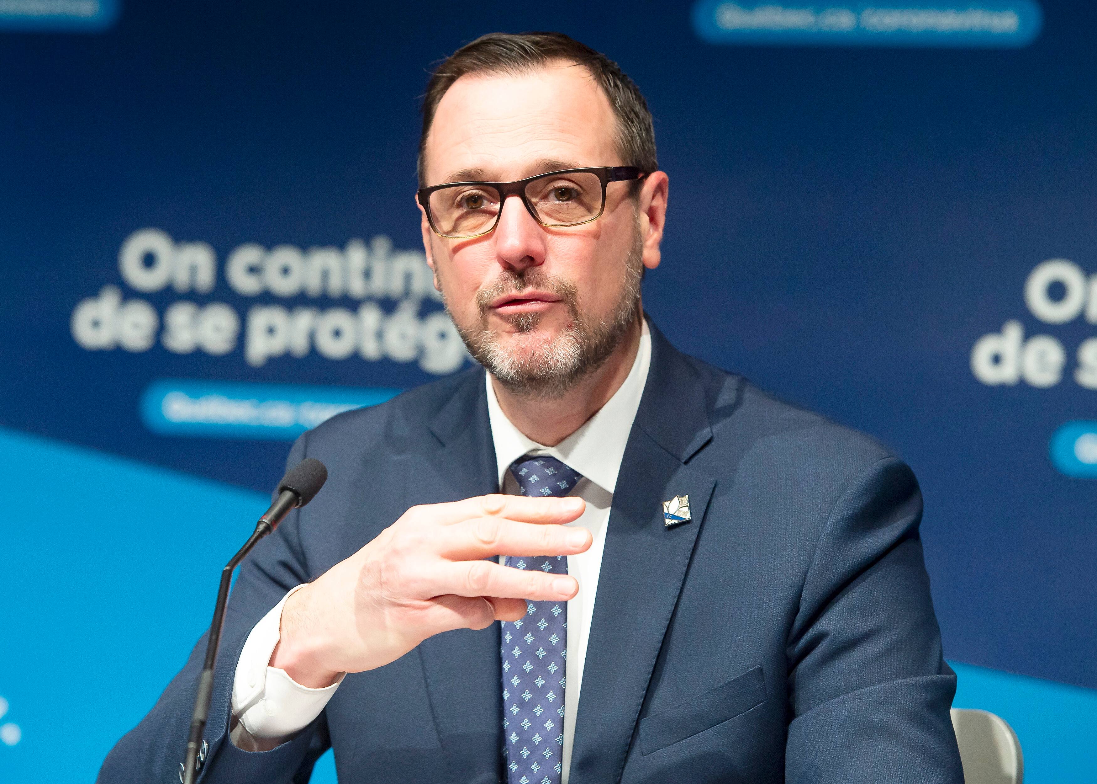 Pas n&eacute;cessaire d&rsquo;&eacute;tendre la loi 101 au c&eacute;gep, dit Roberge