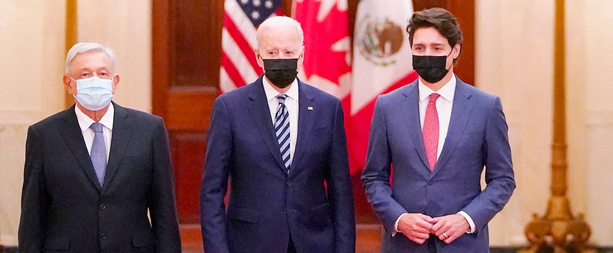 Conflits commerciaux à la pelle entre le Canada et les États-Unis