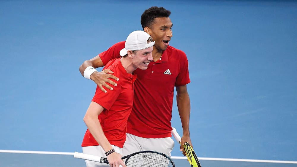 Le Canada remporte la Coupe ATP