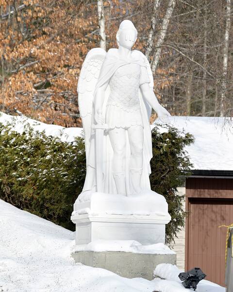 MREG_2022-01-11_006-007-REC.indd