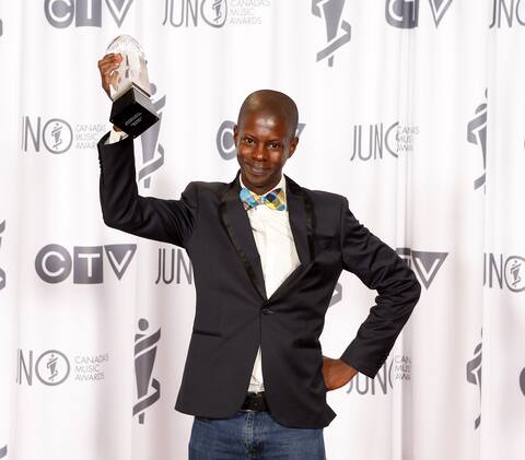 Son deuxième album, Fox, avait été sacré meilleur album francophone aux prix Juno en 2014.