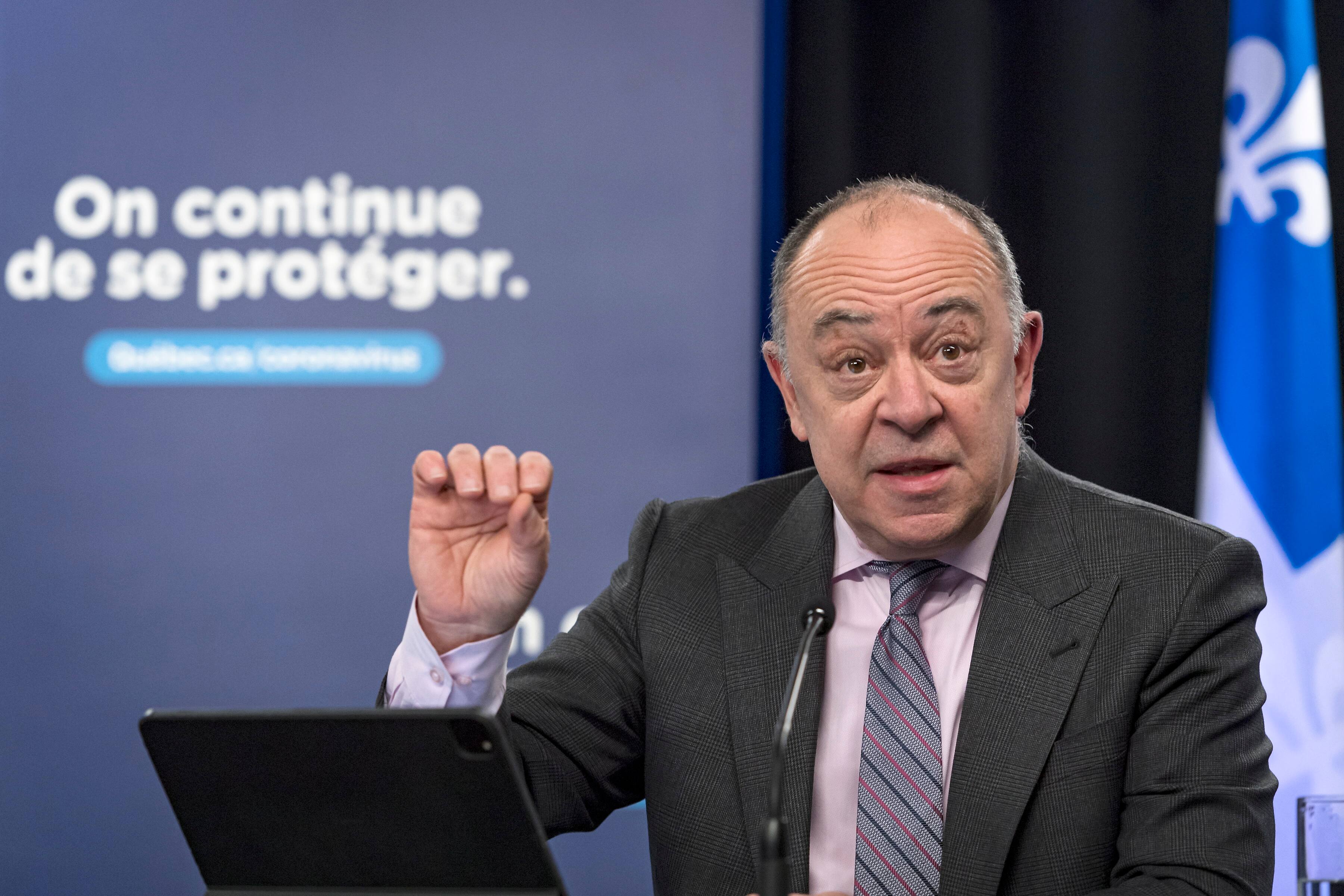 Dub&eacute; se trompe sur le passeport
L'&Eacute;NONC&Eacute;&nbsp;
LES FAITS &nbsp;&nbsp;