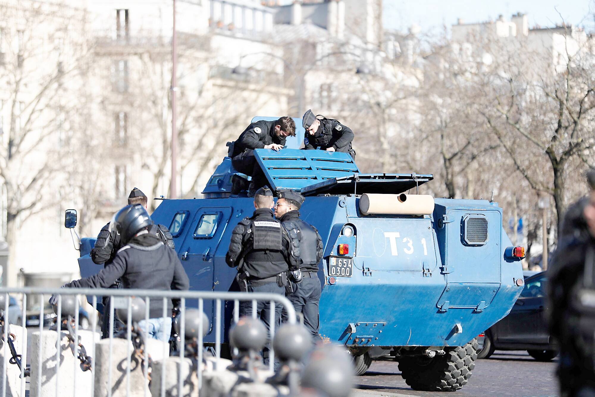 65823741_4084559eb973a6-4ae7-44ec-9eb6-6