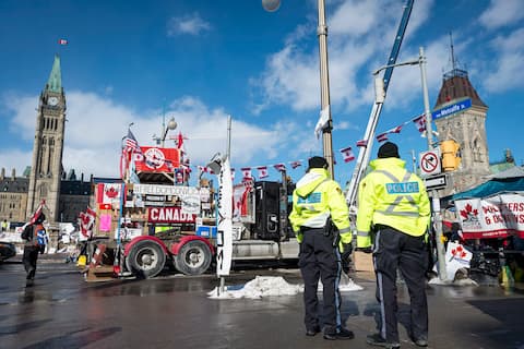Since the start of the Ottawa occupation 19 days ago, many citizens have been critical of the police-sanctioned attitude towards protesters.