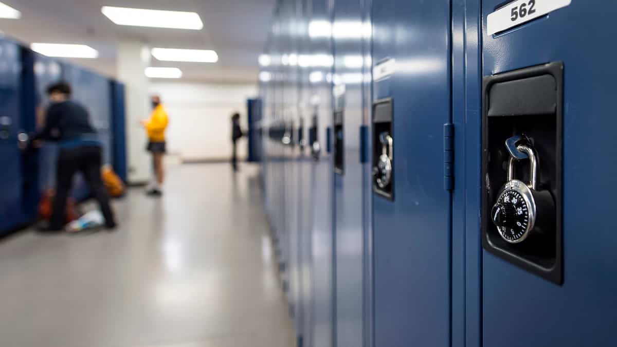 «Toujours À Recommencer»: Des Écoles Ont Vu Défiler Plus De 10 Dire...