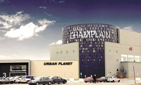 At the time of the transaction completed yesterday, the Cominar real estate investment fund owned 309 buildings, including the Mail Champlain, in Brossard.