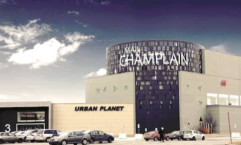 At the time of the transaction completed yesterday, the Cominar real estate investment fund owned 309 buildings, including the mail champlain, in Brossard.